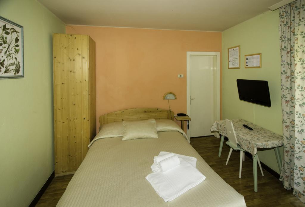 Hotel Kuhn Terlano Esterno foto
