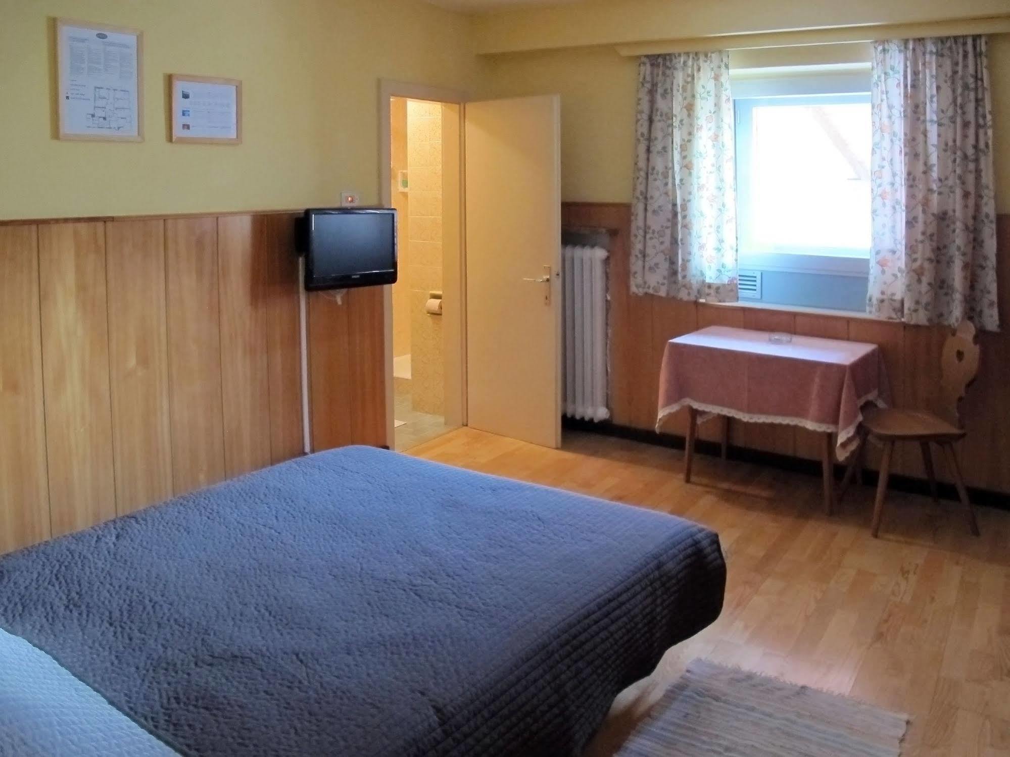 Hotel Kuhn Terlano Esterno foto