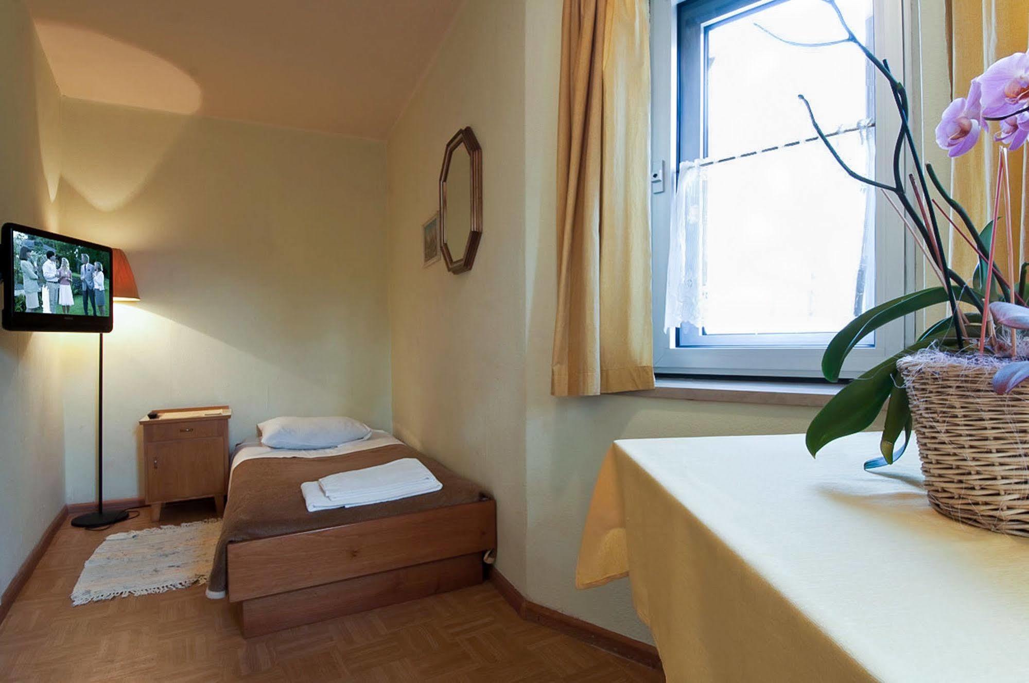 Hotel Kuhn Terlano Esterno foto