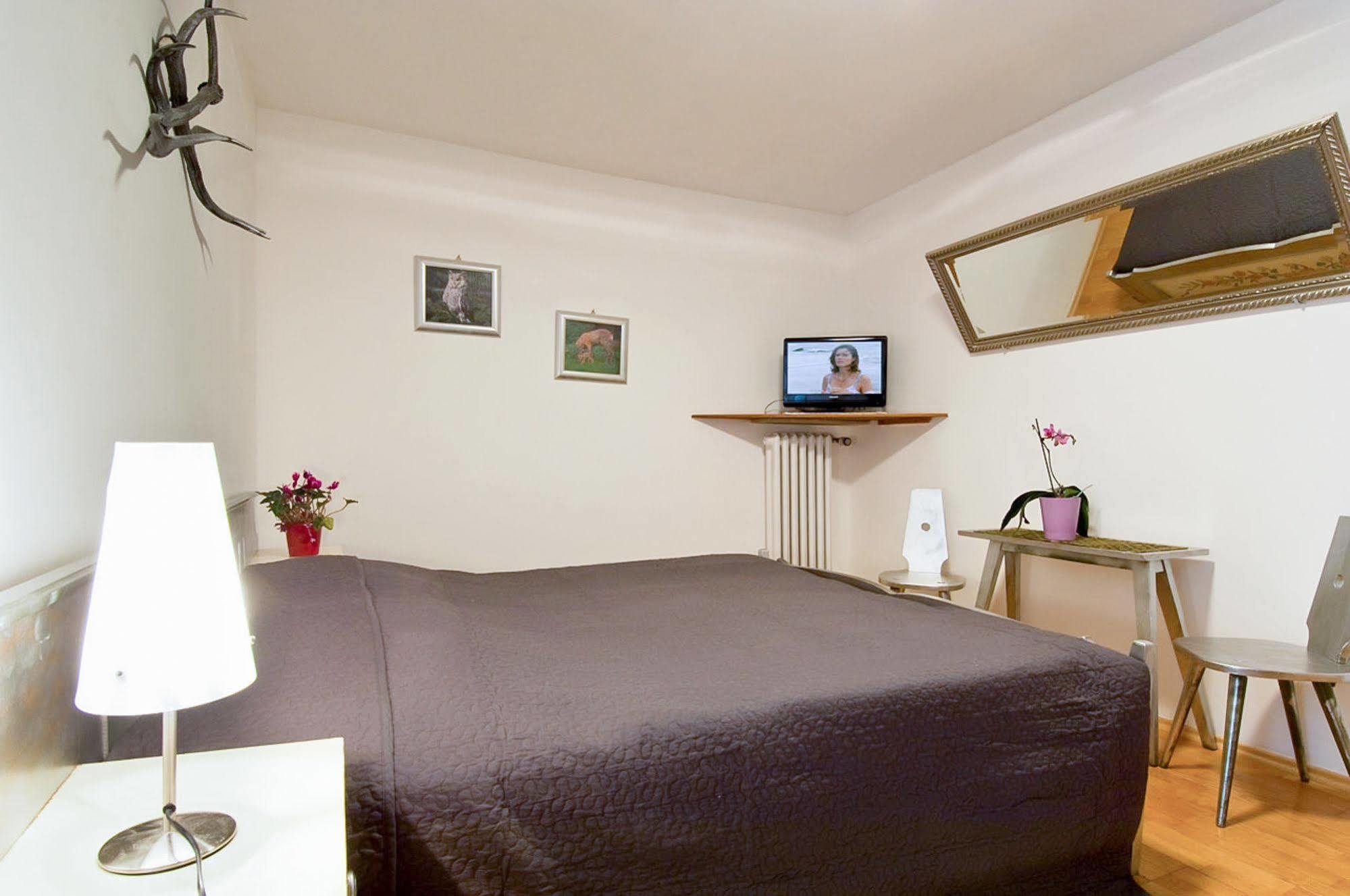 Hotel Kuhn Terlano Esterno foto